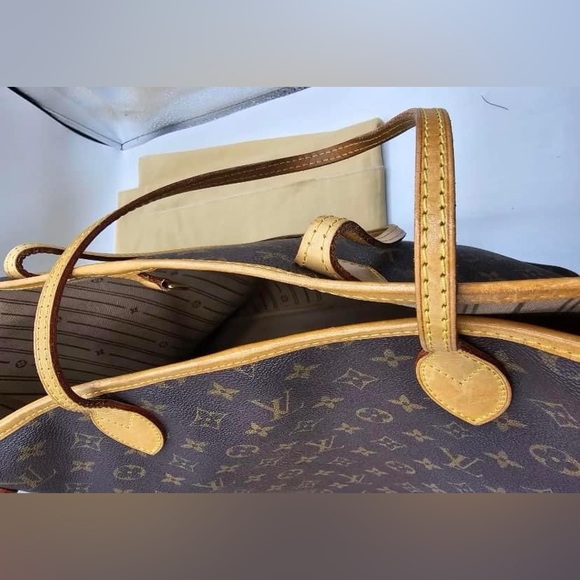 Louis Vuitton Neverfull GM - Picture 8 of 16